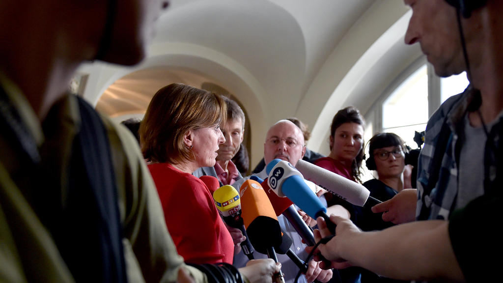 Gerichtssprecherin Annette Gabriel informiert am 31.05.2017 im Kammergericht in Berlin-Schöneberg über das Urteil im juristischen Streit um das virtuelle Erbe bei Facebook eines verstorbenen minderjährigen Mädchens. Die Eltern erhoffen sich durch das