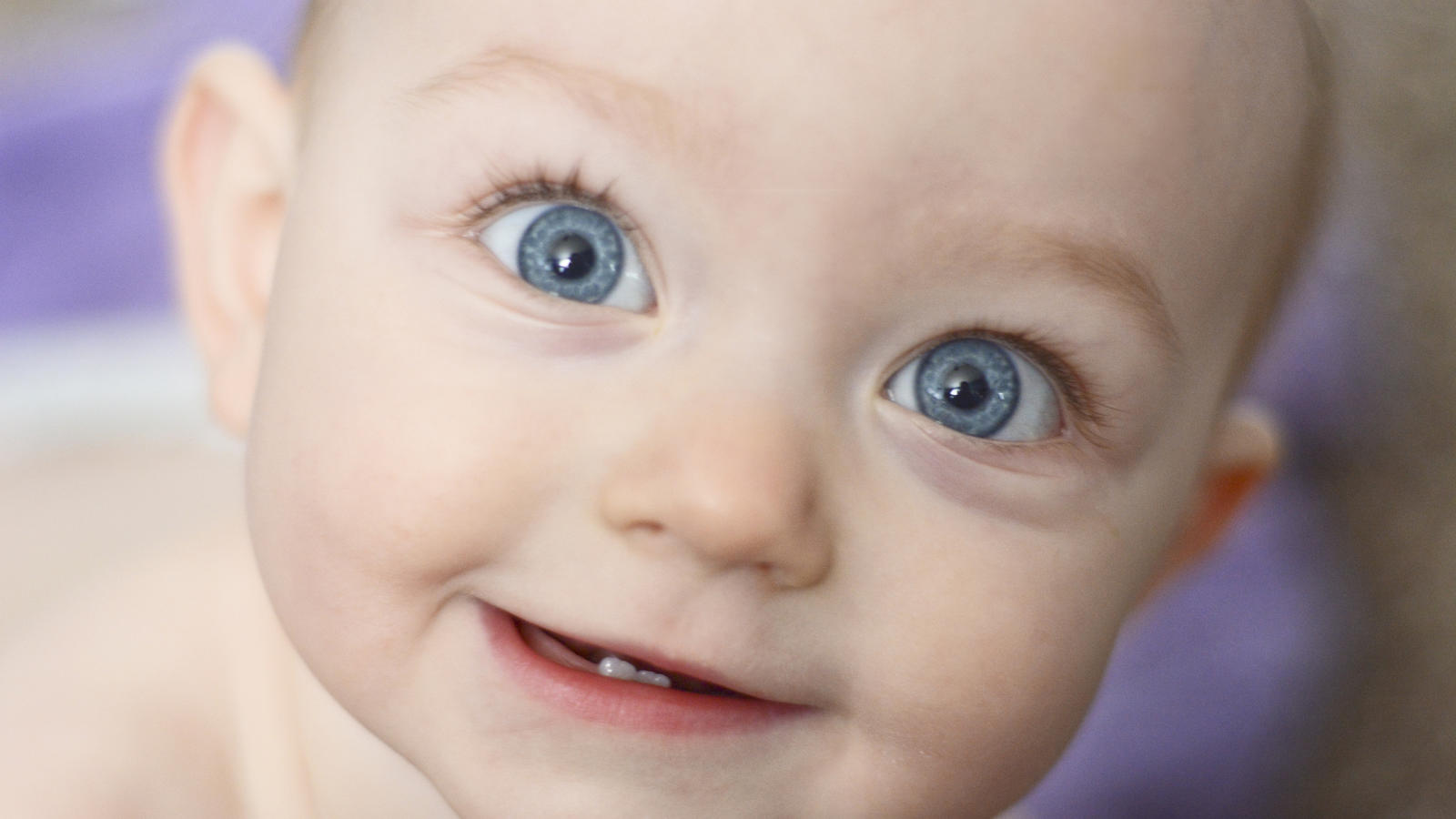 Kommen Alle Babys Mit Blauen Augen Auf Die Welt