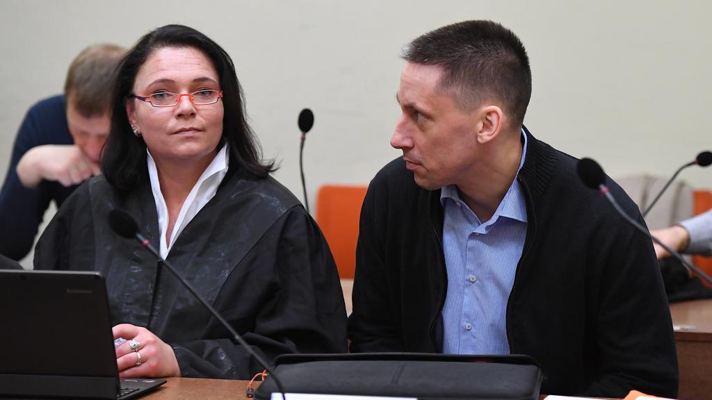 Angeklagter Ralf Wohlleben neben einer Anwältin