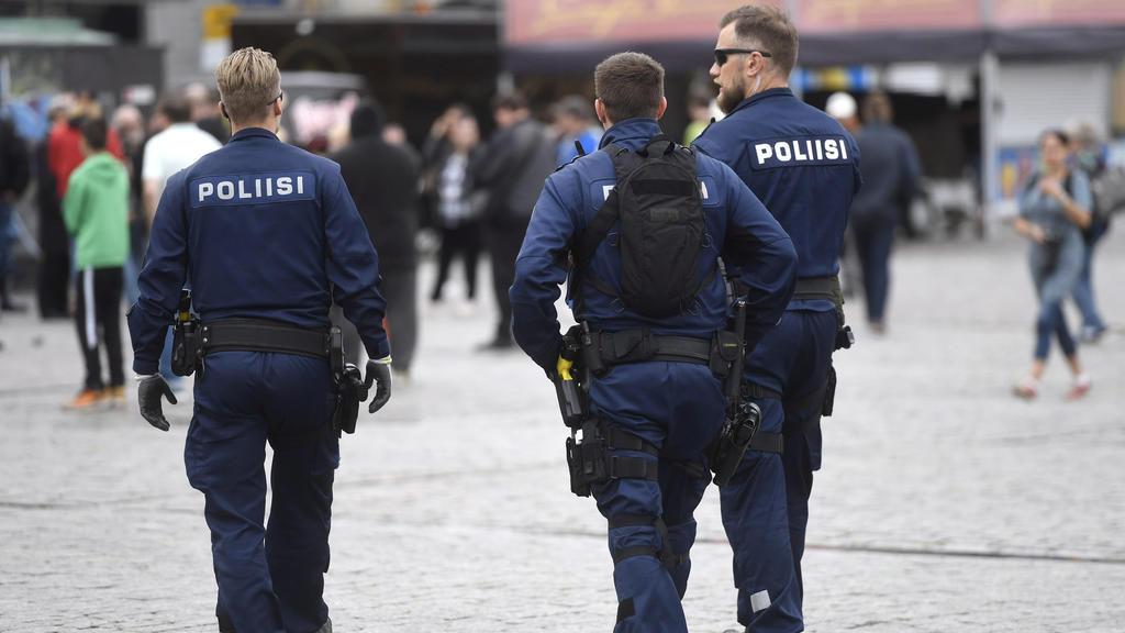 Police patrols at the Turku Market Square, in Turku, Finland August 19, 2017. Lehtikuva/Vesa Moilanen/via ATTENTION EDITORS - THIS IMAGE WAS PROVIDED BY A THIRD PARTY. FINLAND OUT.