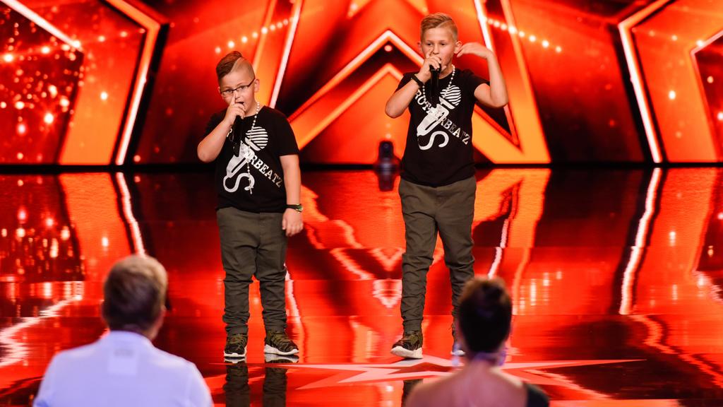 Gino und Diego zeigen, dass sie richtig coole Beatboxer sind.