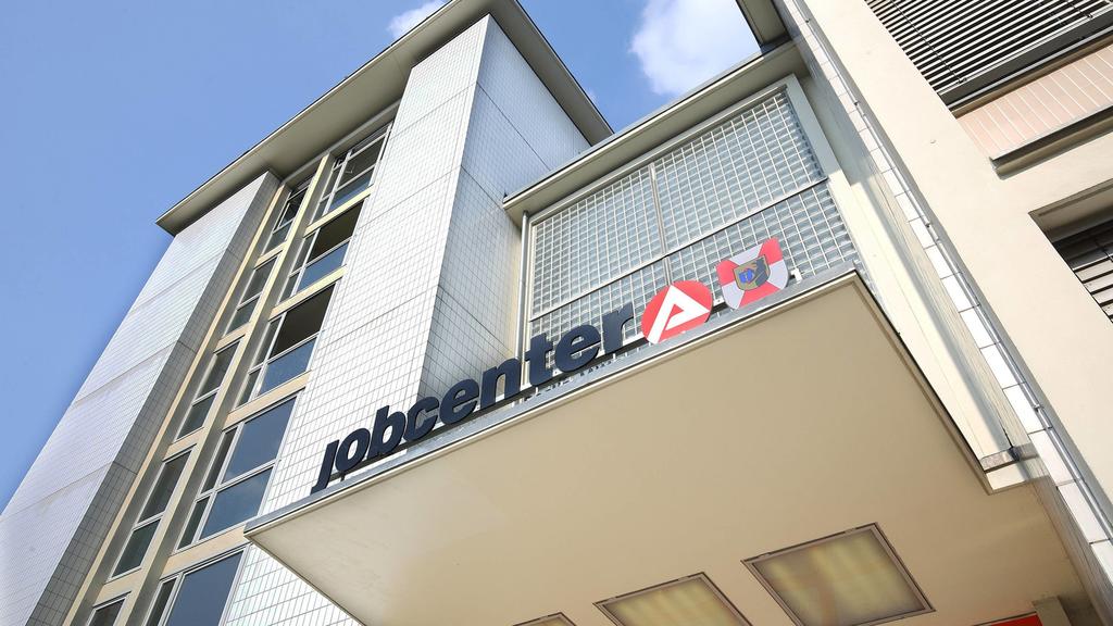 Jobcenter mit Logo am 09.09.2016 in Berlin-Mitte xKATJPGx