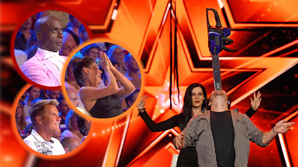 Performancekünstler Ryan Stock haut die Jury vom Hocker.