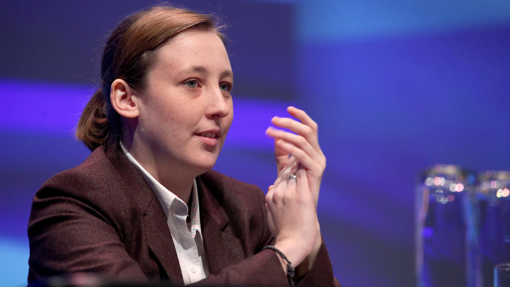 Die schottische SNP-Abgeordnete Mhairi Black hat eine Wutrede gegen Frauenfeindlichkeit gehalten.