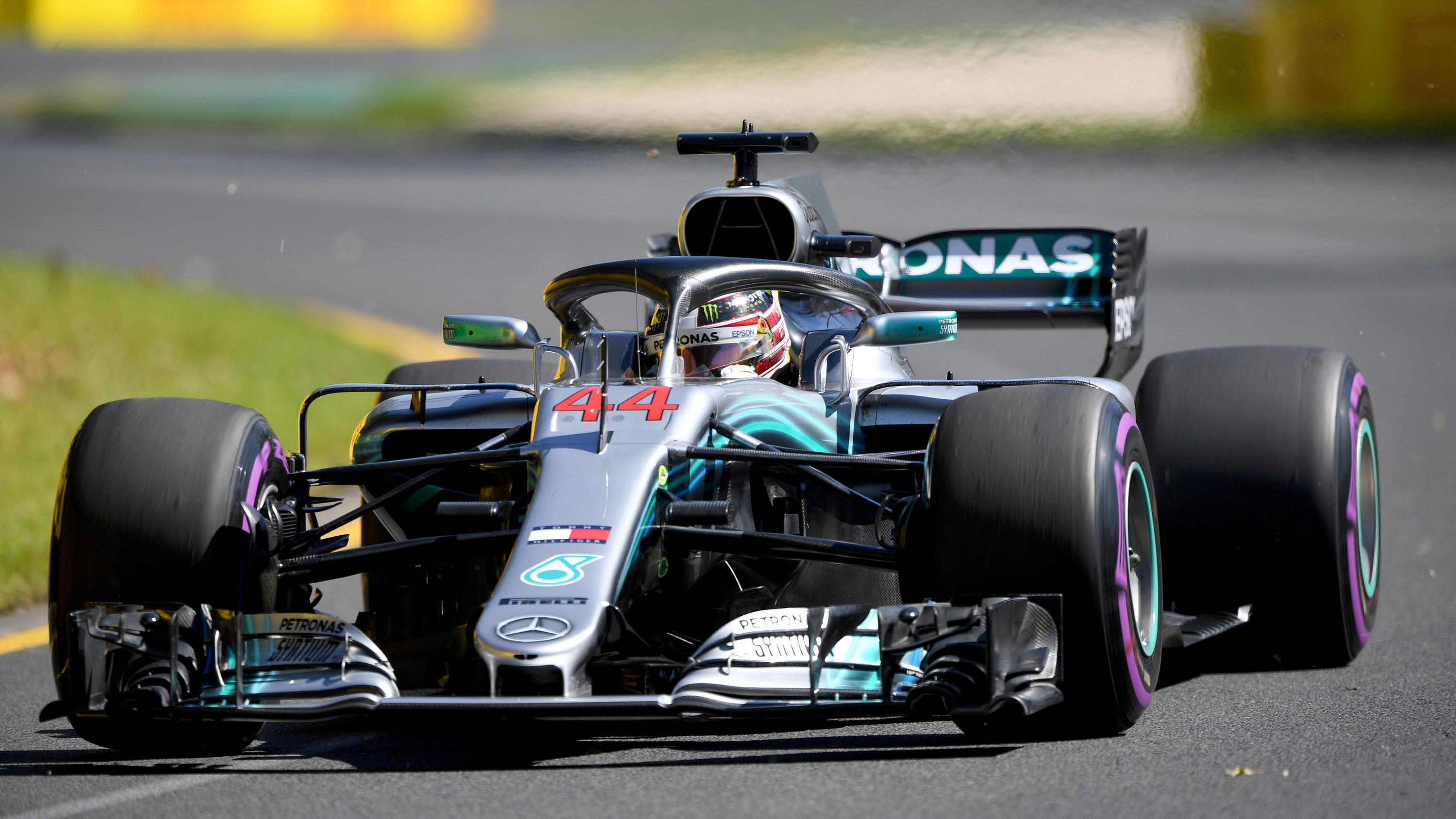 Formel 1 Auftakt In Melbourne Lewis Hamilton Geht Als Topfavorit Ins Qualifying