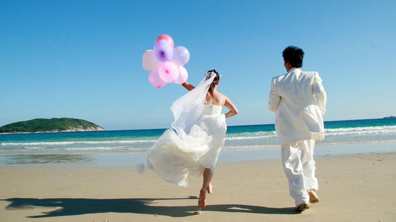 Trotz beziehung in kollegen verliebt