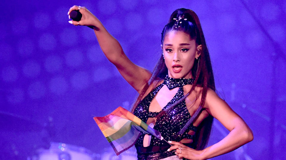 Ariana Grande unterbricht ihr Konzert damit auch