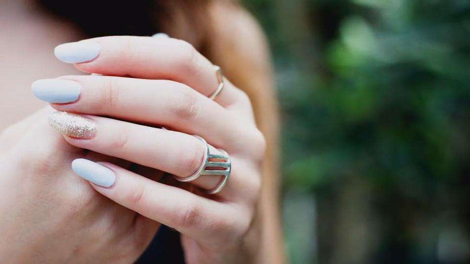 Fingernägel lackieren: So gelingt die DIY-Maniküre in 10 einfachen