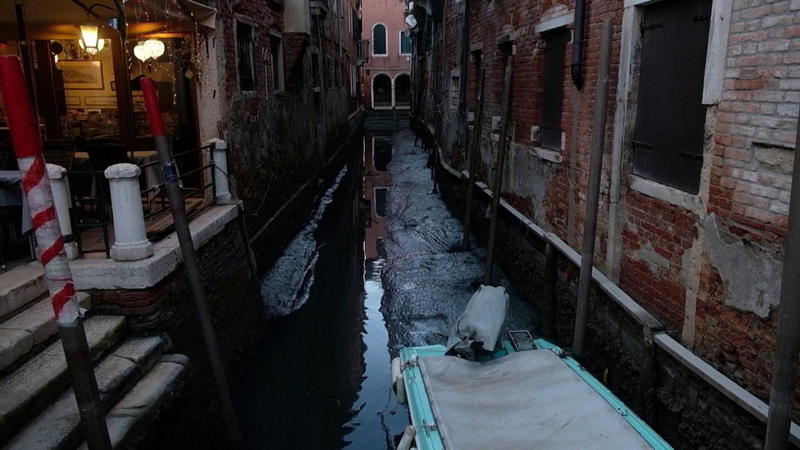 Nur Wenige Wochen Nach Uberschwemmung Warum Venedigs Kanalen Nun