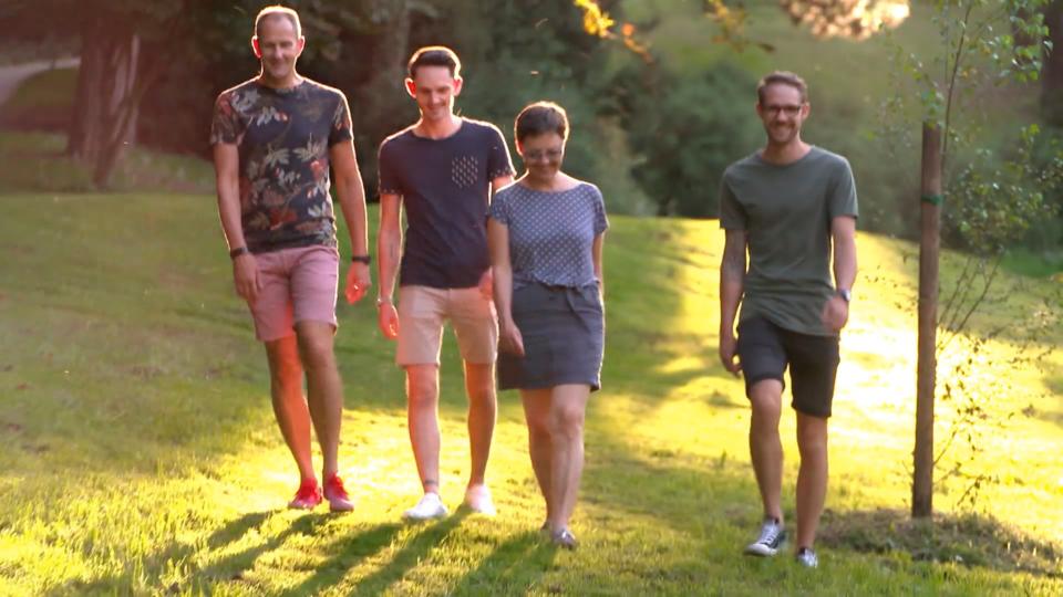 Mein Mann ist schwul: Wie eine Familie mit dem Coming-Out des Vaters umgeht Mein Mann ist schwul: Wie eine Familie mit dem Coming-Out des Vaters umgeht
