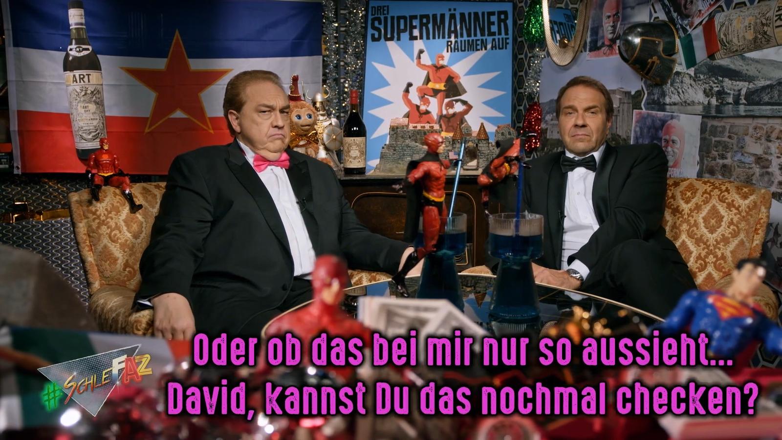 Drei Supermänner räumen auf