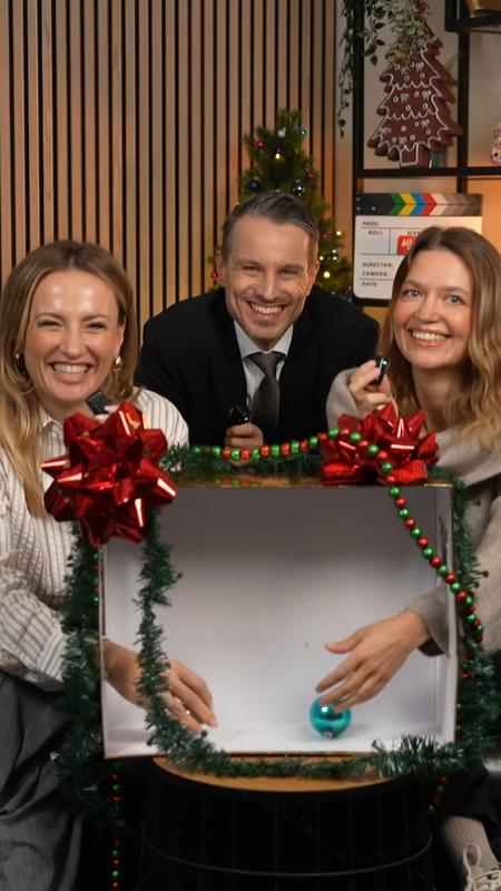 Feel the Christmas! AWZ Edition